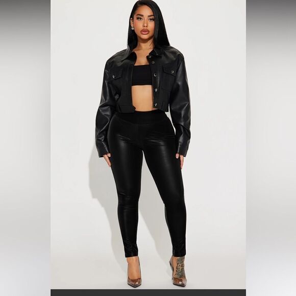 Fashion Nova Pants - Fashion Nova black faux leather skinny fit pull on pants size Small.